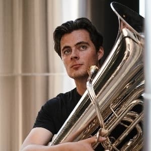 Klassisk i Baggården: Tuba i rampelyset